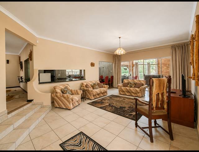 3 BEDROOM HOUSE FOR SALE IN THREE RIVERS EAST